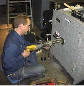 TELEFONO 24h   608 605 111 servicio asistencia tecnica apertura y reparaci&oacute;n sin romper cajas fuertes, todas las marcas en Espa&ntilde;a. &nbsp;&nbsp;&nbsp; &nbsp;
&iexcl;&iexcl;&iexcl; PRESUPUESTO GRATIS !!! .
Abrir y reparar su caja fuerte por WhatsApp &iexcl;&iexcl;&iexcl; Ya es posible !!! conectar telefonicamente 608 605 111 de asistencia tecnica y le pasaremos un presupuesto.
Desconfien de las &uml;visitas gratis&uml; de cerrajeros no autorizados pida un presupuesto antes abrir y reparar su caja fuerte.Para ver nuestro servicio tecnico autorizado haz clic en&nbsp;SERVICIO TECNICO AUTORIZADO &nbsp;
Servicios tecnicos DYSS en &nbsp;&Aacute;lava, Albacete, Alicante, Almer&iacute;a, Asturias, &Aacute;vila, Badajoz, Barcelona, Burgos, C&aacute;ceres, C&aacute;diz, Cantabria, Castell&oacute;n, Ciudad Real, C&oacute;rdoba, La Coru&ntilde;a, Cuenca, Gerona, Granada, Guadalajara, Guip&uacute;zcoa, Huelva, Huesca, Islas Baleares, Ja&eacute;n, Le&oacute;n, L&eacute;rida, Lugo, Madrid, M&aacute;laga, Murcia, Navarra, Ourense, Palencia, Las Palmas, Pontevedra, La Rioja, Salamanca, Segovia, Sevilla, Soria, Tarragona, Teruel, Toledo, Valencia, Valladolid, Vizcaya,
Expertos en apertura y reparaci&oacute;n de las marcas: FICHET, FAC, ARFE, BTV GRUBER, , NORSEFI, ZUBIGARAY, ANLOAR , PHOENIX ,ALBASANZ, ZEUS 21, FAC, FICHET, OLLE, CONFORTI, DUARTE, TECNOEXPRESS, TECNOSEFI, DRAGOSANZ, SPS, CETASA, L&Oacute;PEZ E HIJOS, LOPEZ HERMANOS, FUTURA, H&Eacute;CTOR, DRACO, GALLEGO, MA&Ntilde;AC , CISA, TOBER, MOSLER, SOLER, PADR&Oacute;S, ARIS&Oacute;, KEILOR, LIPS, ART&Eacute;S, CAMANO, PIBERNAT, RUDYMAYER, ELSAFE, ROSENGREENS, HADAK, CHUBB, TROCCA 2000, TRABA, INFAC, IMPERATOR, SEFER, COBRA, LK, FERRIMAX&hellip;..
Servicio tecnico oficial DYSS en todas las provincias PRESUPUESTO GRATIS Precio mas barato garantizado COPRUEBELO. Desconfien de las &uml;visitas gratis&uml; de cerrajeros no autorizados pida un presupuesto antes Abrir y reparar su caja fuerte
Nuestros t&eacute;cnicos est&aacute;n acreditados para abrir cajas fuertes por UCES (Uni&oacute;n de cerrajeros de seguridad Espa&ntilde;a). Podemos abrir cualquier caja fuerte grande o peque&ntilde;a. Ofrecemos la reparaci&oacute;n y el mantenimiento &nbsp;en todas las marcas de cajas fuertes y pueden realizar cambios de combinaci&oacute;n si su seguridad ha sido comprometida.
M&aacute;s informaci&oacute;n de nuestro servicio tecnico cajas fuertes haz clic aqu&iacute;&nbsp;S.A.T&nbsp;&nbsp;
UN TECNICO EXPERTO EN CAJAS FUERTES ES&nbsp;LA MEJOR&nbsp;OPCION
Tras a&ntilde;os de esfuerzo y dedicaci&oacute;n, hemos logrado una alta especializaci&oacute;n en la manipulaci&oacute;n y reparaci&oacute;n de cajas fuertes y otros muchos productos relacionados con la seguridad.Nuestros avales son una larga lista de clientes satisfechos, entre los que se encuentran:Entidades bancariasEmpresas constructorasAseguradorasAgencias de viajeGrandes constructorasAdministraciones de loter&iacute;aGasolinerasJoyer&iacute;asEmpresas de seguridad y muchos m&aacute;s